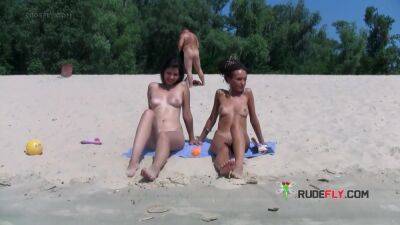 Stunning Young Nudist - hclips.com