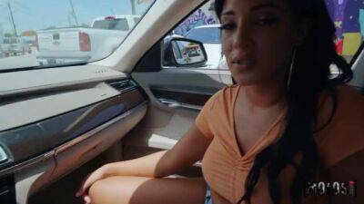 Young Latina blows and fucks stranger in the car - sunporno.com - India
